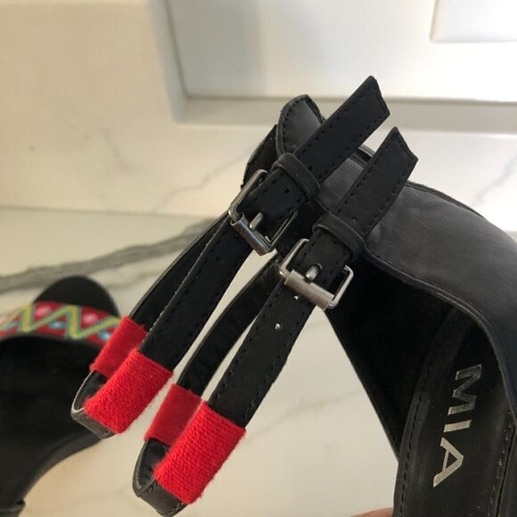 Mia Shoes Rama Colorful Stitched Black Heels Sz 9 - Picture 9 of 11